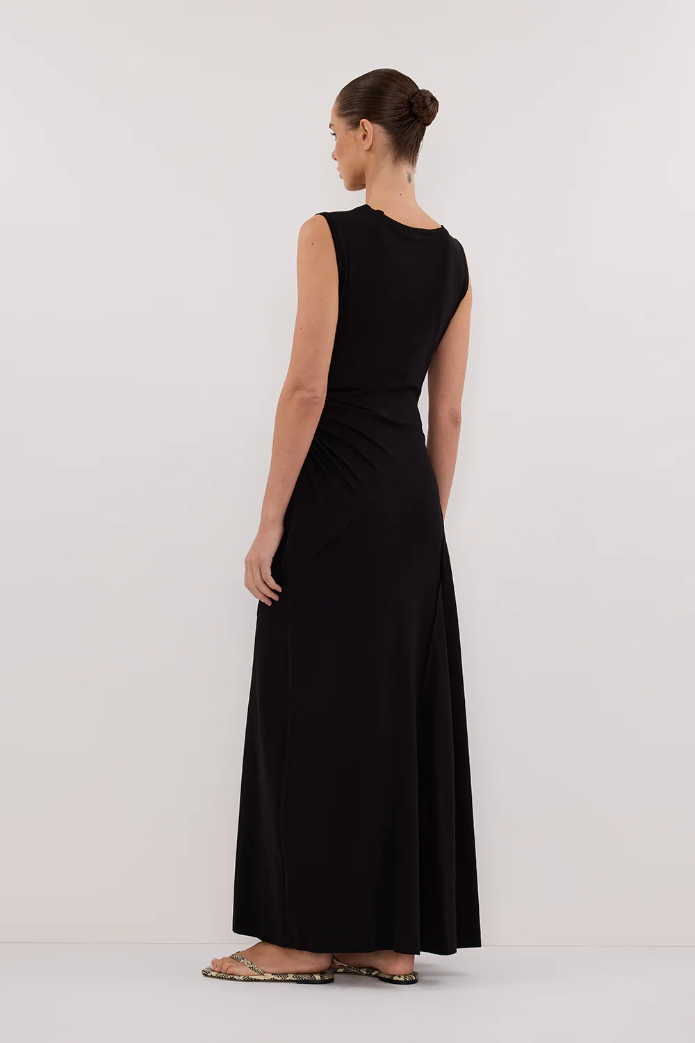 HADLEY BLACK SLEEVELESS KNIT MAXI DRESS - Yukikoi
