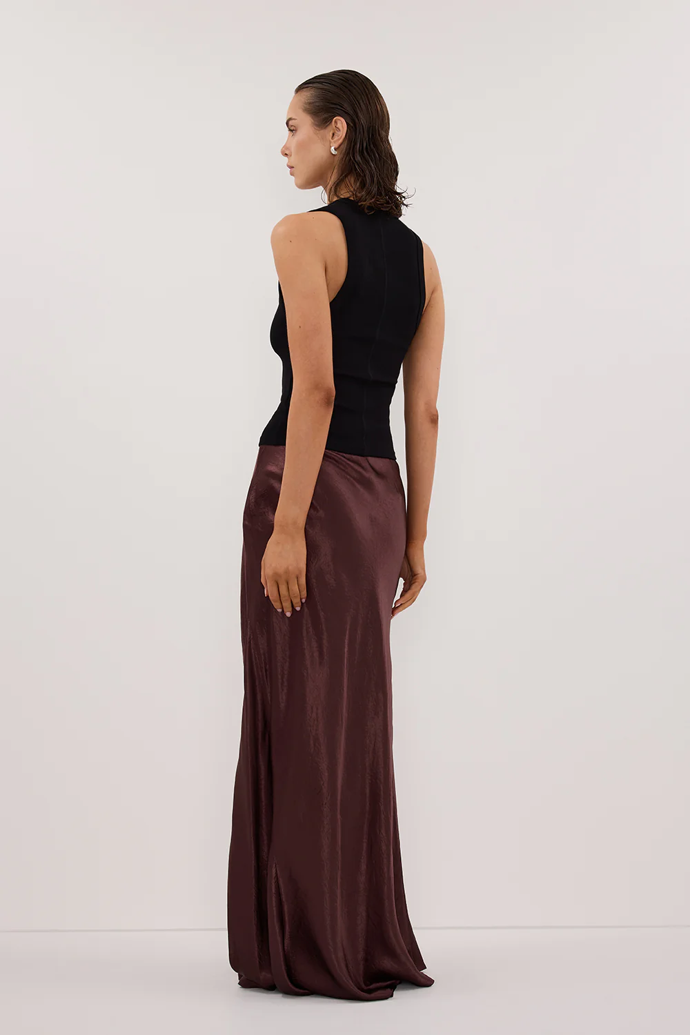 YASMIN BLACK SLEEVELESS KNIT TANK - Yukikoi