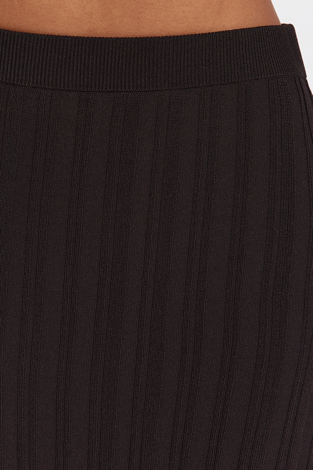 SYLVIA BITTER CHOC KNIT MIDI SKIRT - Yukikoi