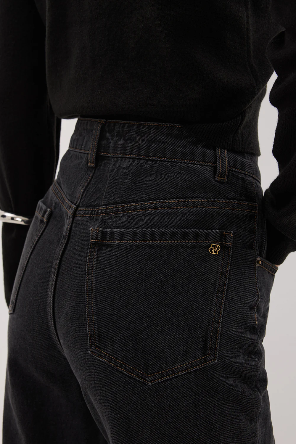 NOELLE BLACK RINSE BOOTLEG JEAN - Yukikoi