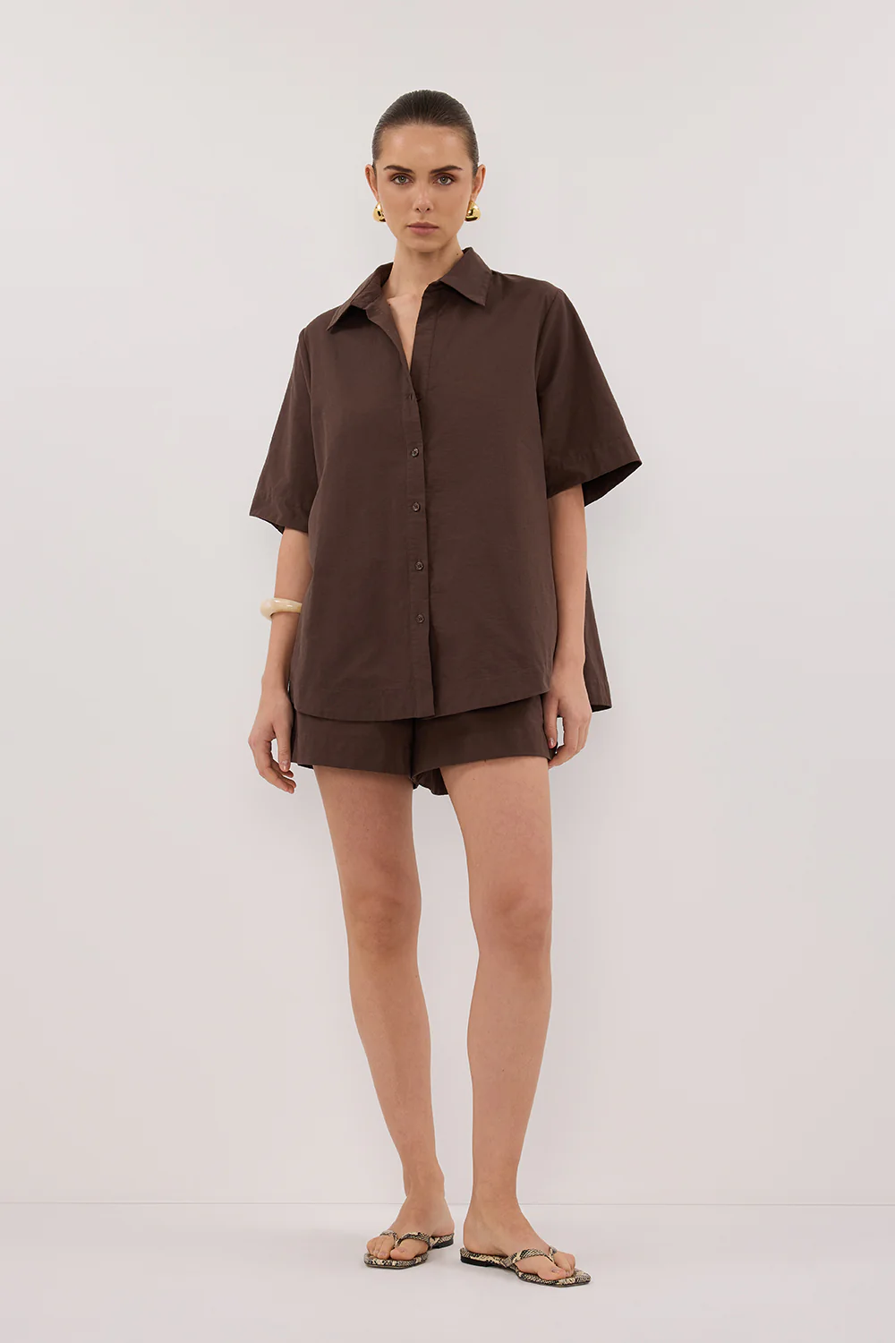 ELARA CHOCOLATE OVERSIZED SHORT SLEEVE SHIRT - Yukikoi