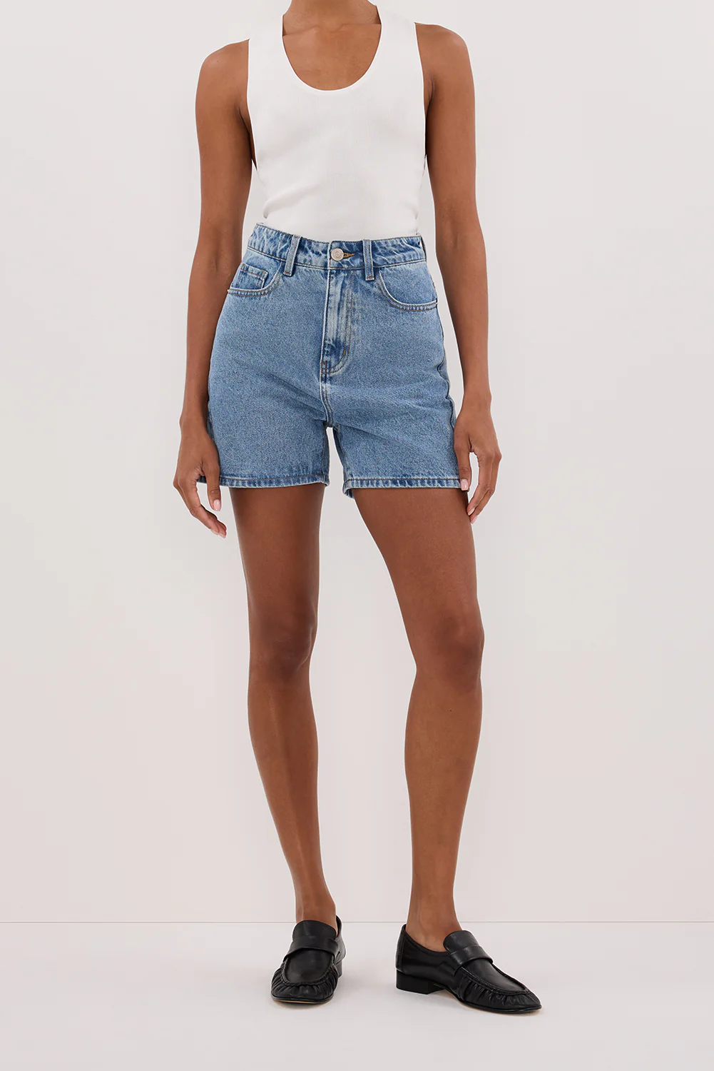 FINN MEDIUM BLUE DENIM SHORT - Yukikoi