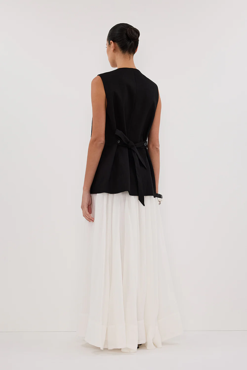 BRAX BLACK LONGLINE VEST - Yukikoi