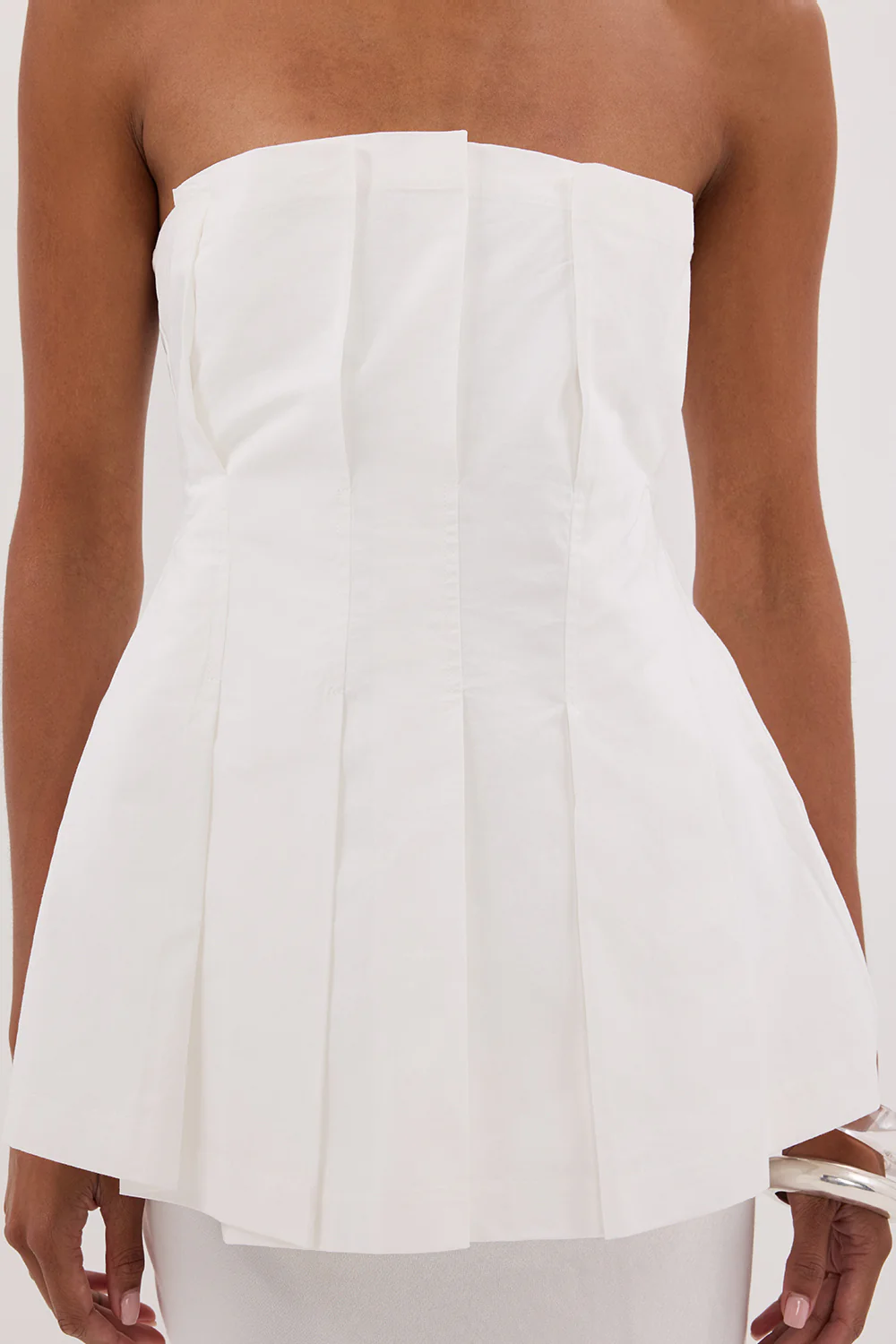LILLY WHITE PLEATED STRAPLESS TOP - Yukikoi