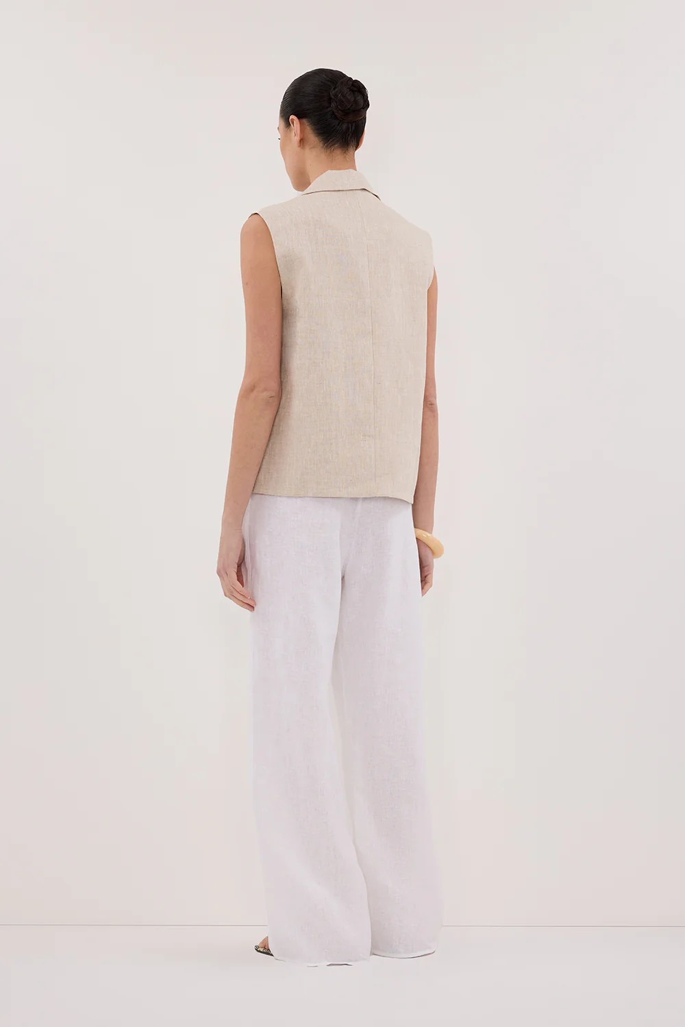 SELAH NATURAL LINEN SLEEVELESS VEST - Yukikoi