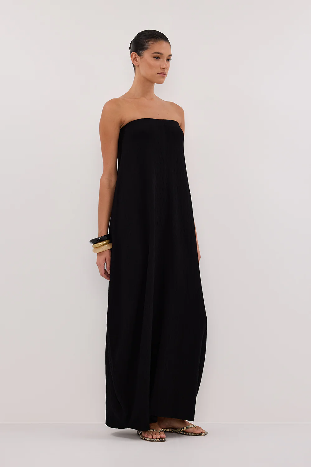ALIAS BLACK TEXTURED KNIT STRAPLESS MIDI DRESS - Yukikoi