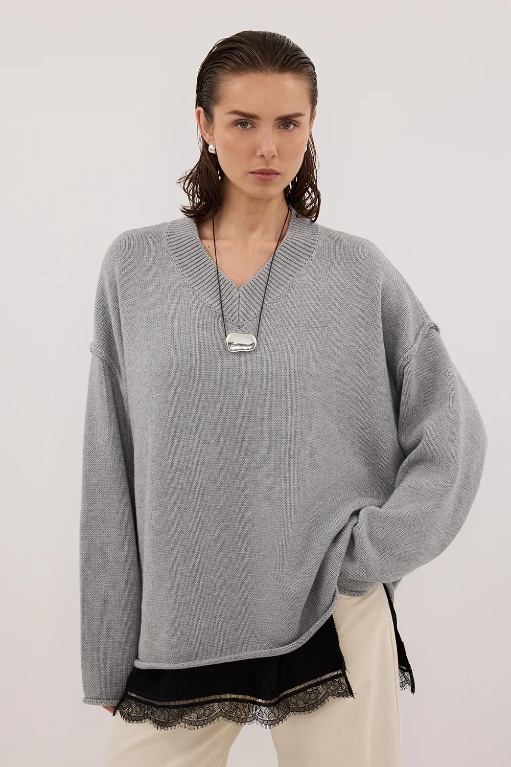 FLINT SILVER V NECK KNIT JUMPER - Yukikoi