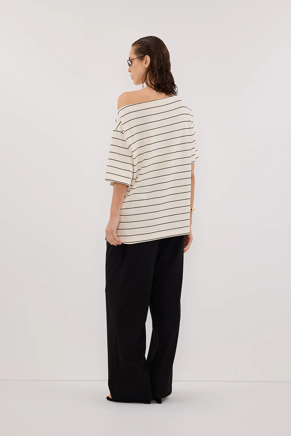 ESME OFF WHITE  STRIPE ASYM TEE - Yukikoi
