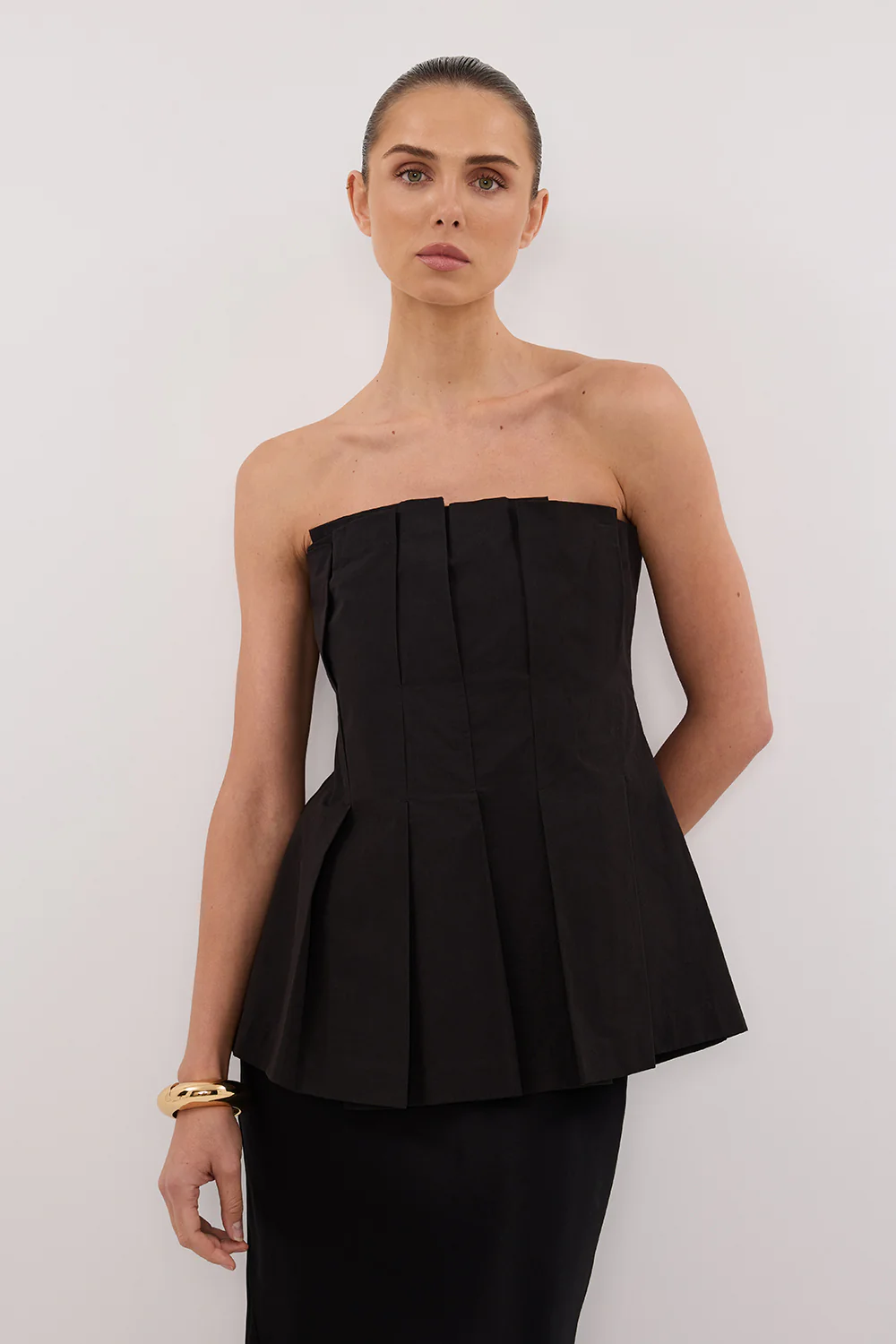 LILLY BLACK PLEATED STRAPLESS TOP - Yukikoi