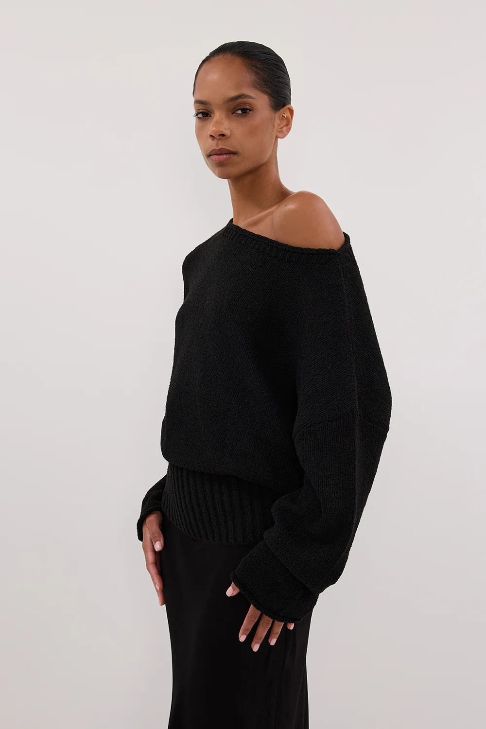 JULES BLACK LONG SLEEVE KNIT TOP - Yukikoi