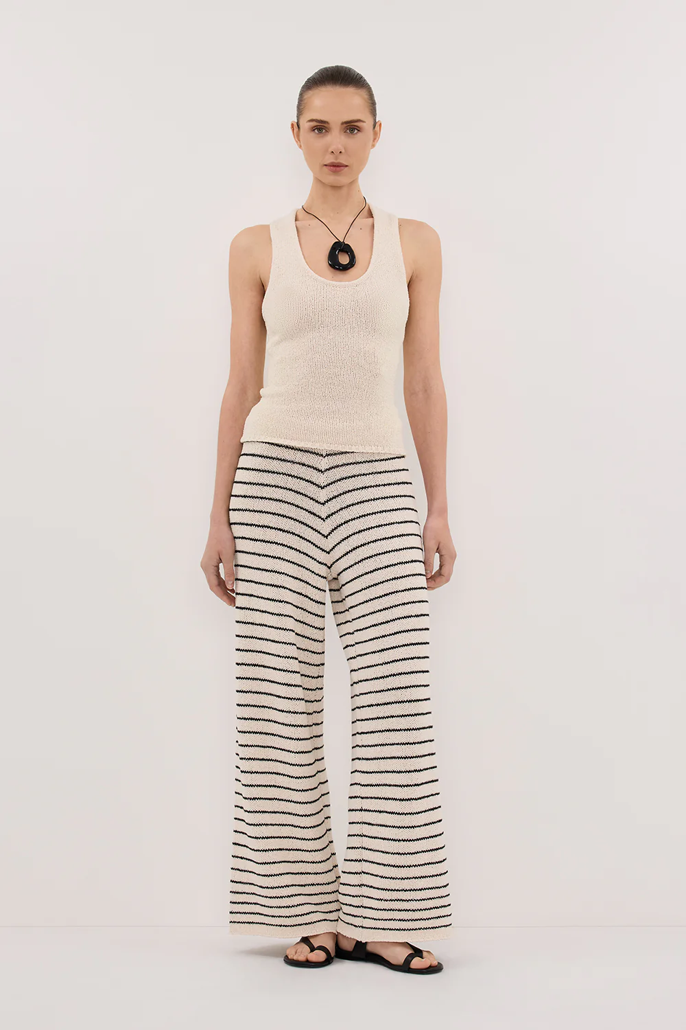 ASPEN SANDSTONE SLEEVELESS RACER KNIT TOP - Yukikoi