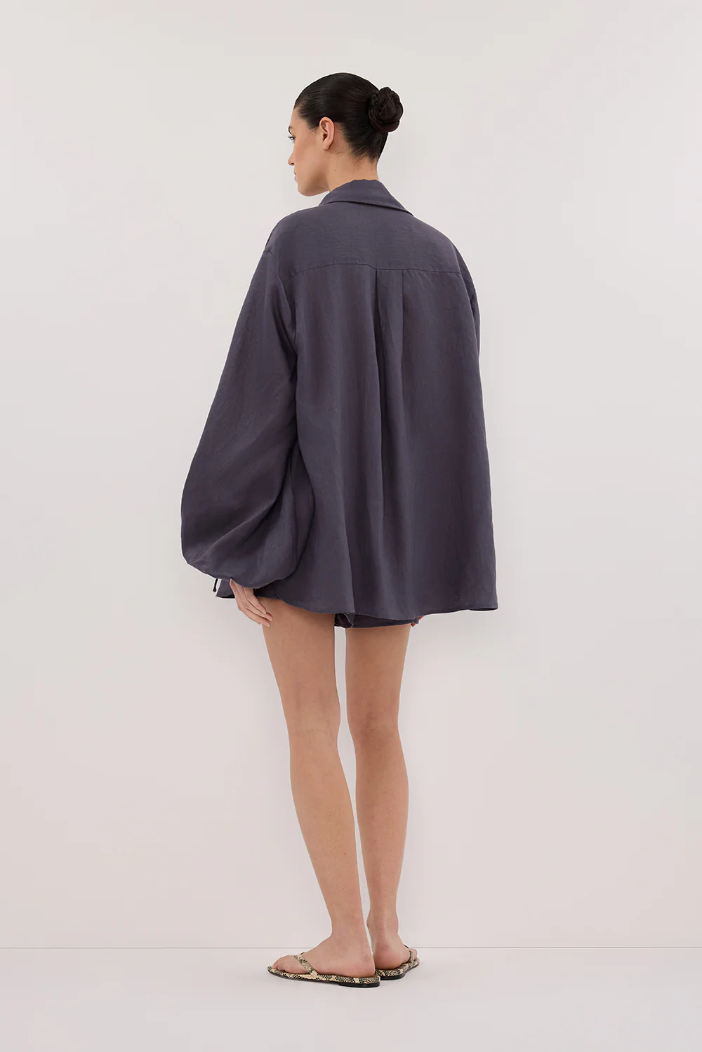 CARLA WASHED INDIGO LONG SLEEVE LINEN SHIRT - Yukikoi