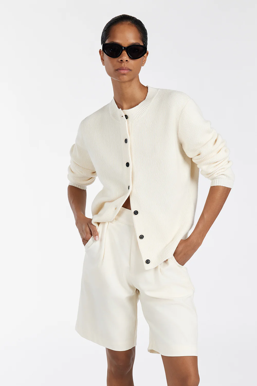 BECKHAM CREAM BERMUDA SHORT - Yukikoi