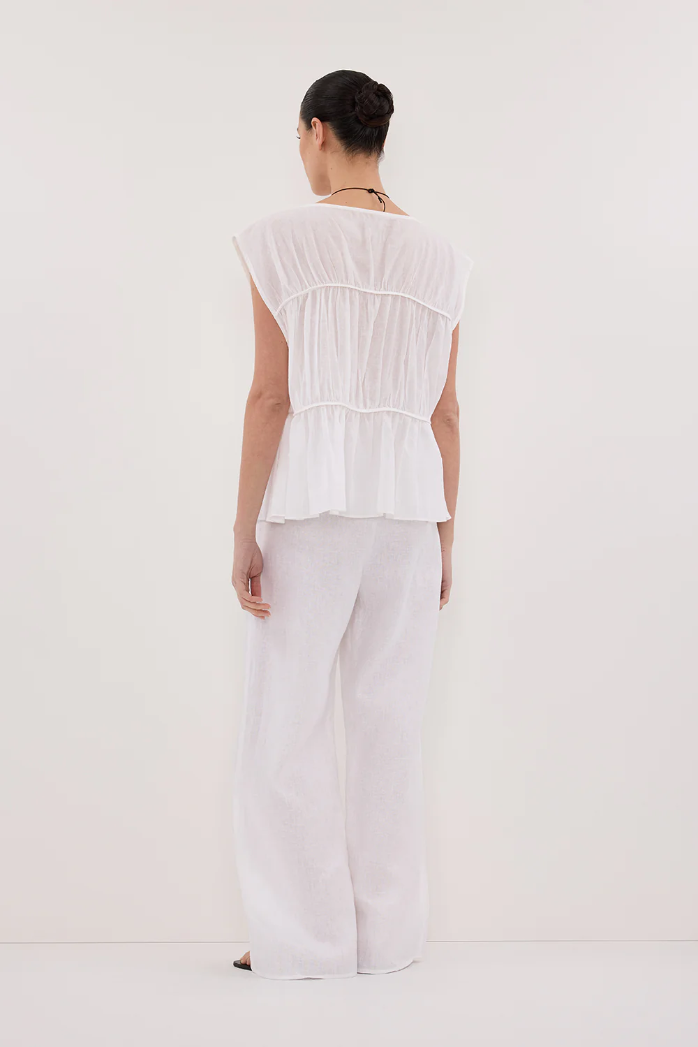 FLYNN WHITE LINEN BLEND TIERED TOP - Yukikoi