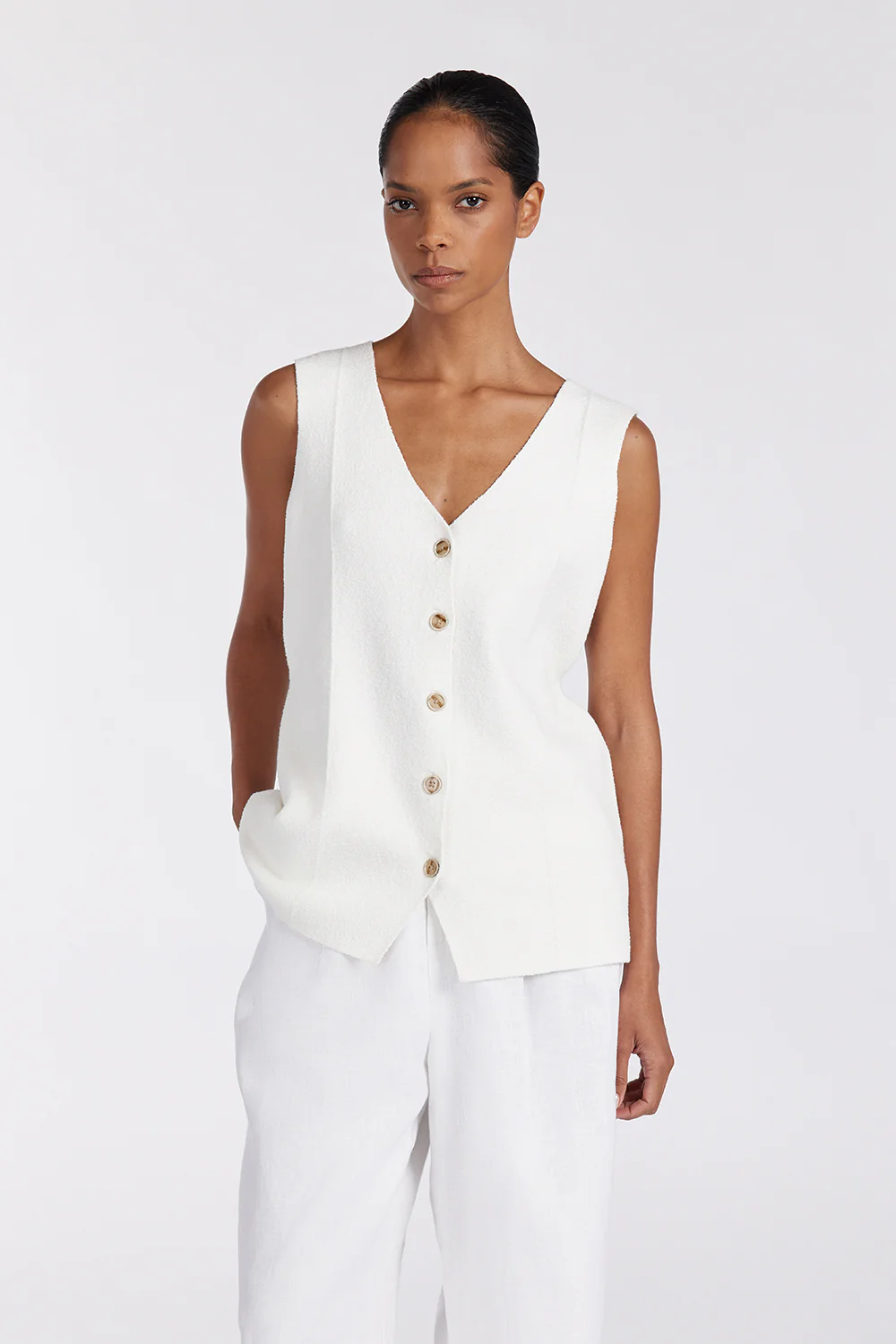 LISA OFF WHITE TAILORED KNIT VEST - Yukikoi