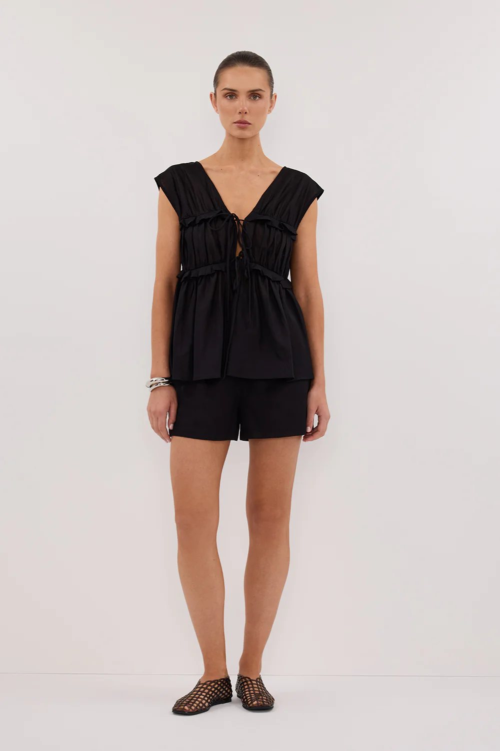 QUINN BLACK LINEN RUFFLE TOP - Yukikoi